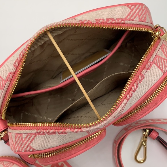 MICHAEL MICHAEL KORS JET SET CROSSBODY BAG TECH ATTACHED HANDBAG PURSE 
Tea Rose - Picture 11 of 16